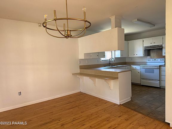 5th image of 109 Cricklade Ct