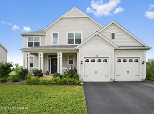 35 Loon Lake Ct, Hampshire, IL 60140