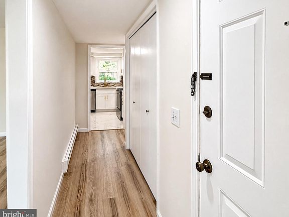 3rd image of 461 Revere Way