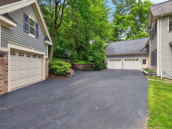 5th image of 341 Thornebush Dr