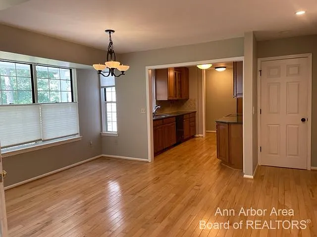 4299 Pine Ridge Ct — Photo 7