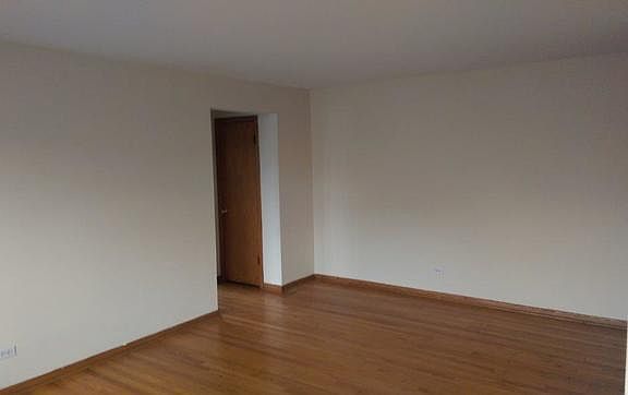 5th image of 3057 N Narragansett Ave