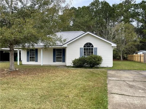 137 S Cherrywood Ln, Pearl River, LA 70452