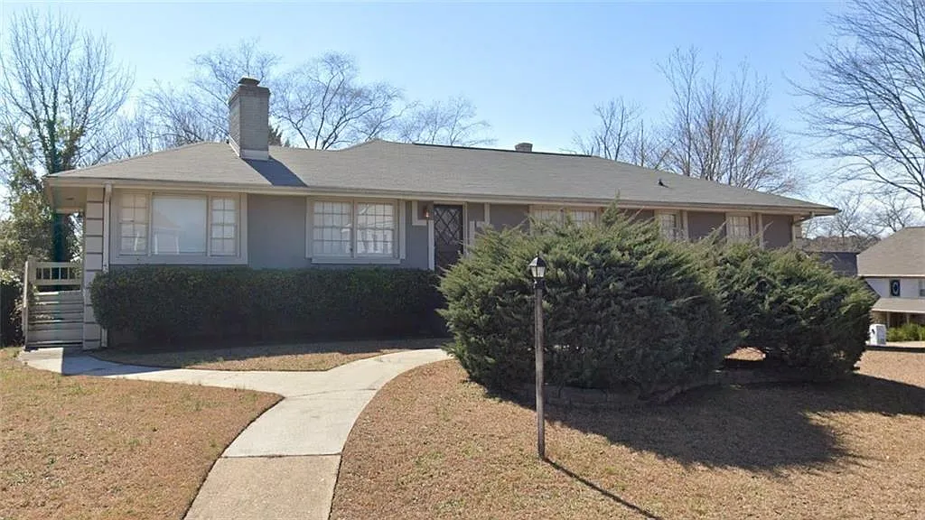 5 bed, 3.0 bath, 3500 sqft, $3,200 — Photo 1