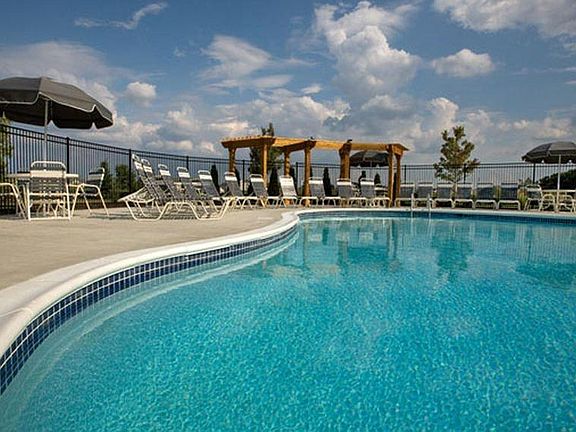 Clubhouse - Pool