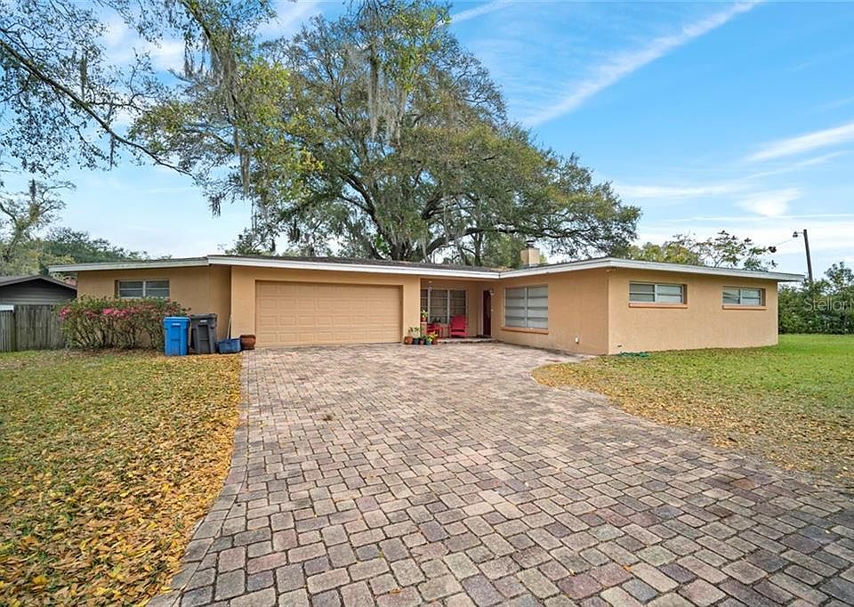 1st image of 1004 Ravenwood Dr
