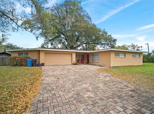 1004 Ravenwood Dr, Valrico, FL 33594
