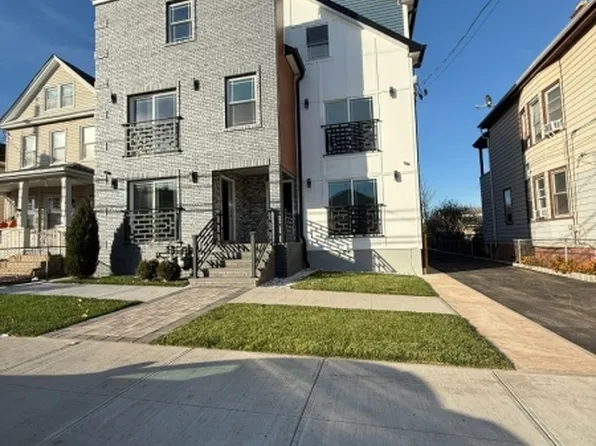 669 Maple Ave, Elizabeth City, NJ 07202