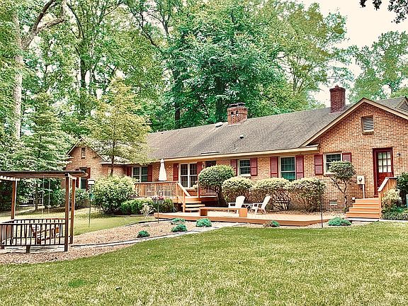4th image of 114 Montague Cir