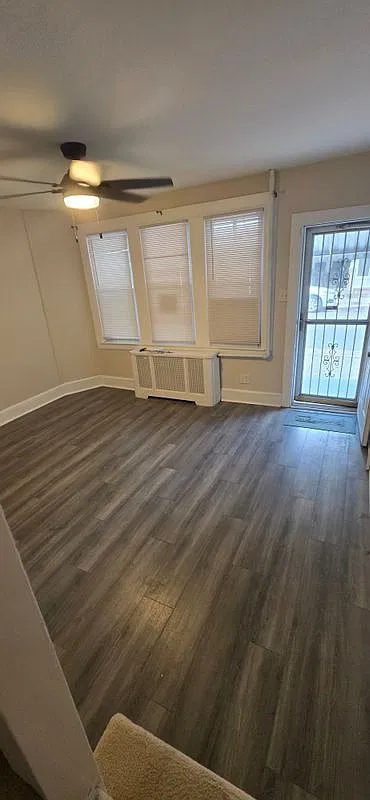 3 bed, 1.0 bath, 1132 sqft, $1,650 — Photo 3