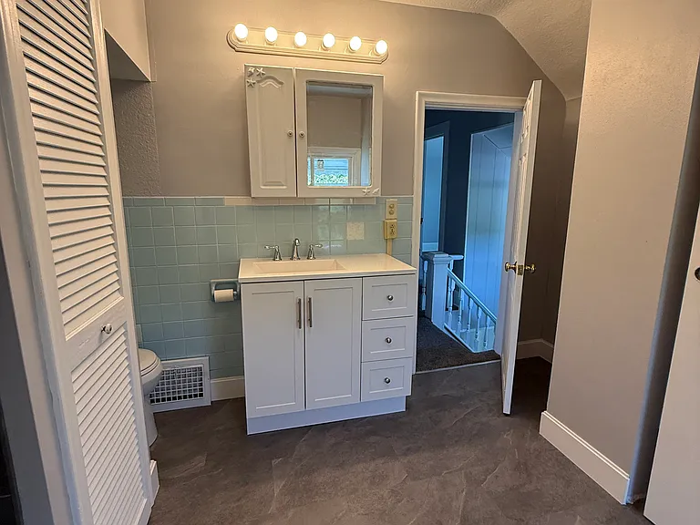 New Vanity and flooring