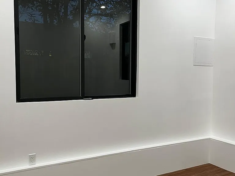 Another large window in the 2nd bedroom