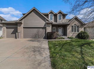 15914 Timberlane Dr, Omaha, NE 68136
