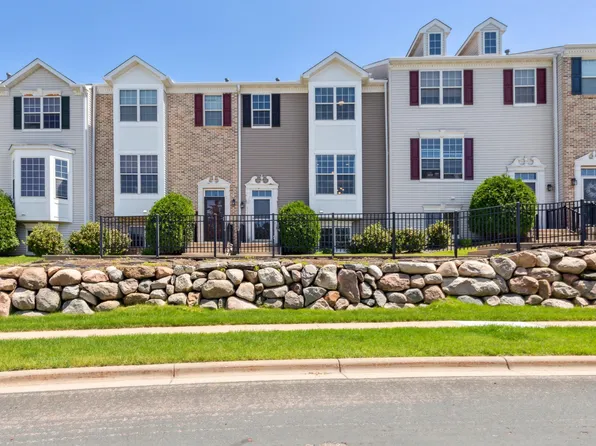 9975 Pincherry Ln, Eden Prairie, MN 55347