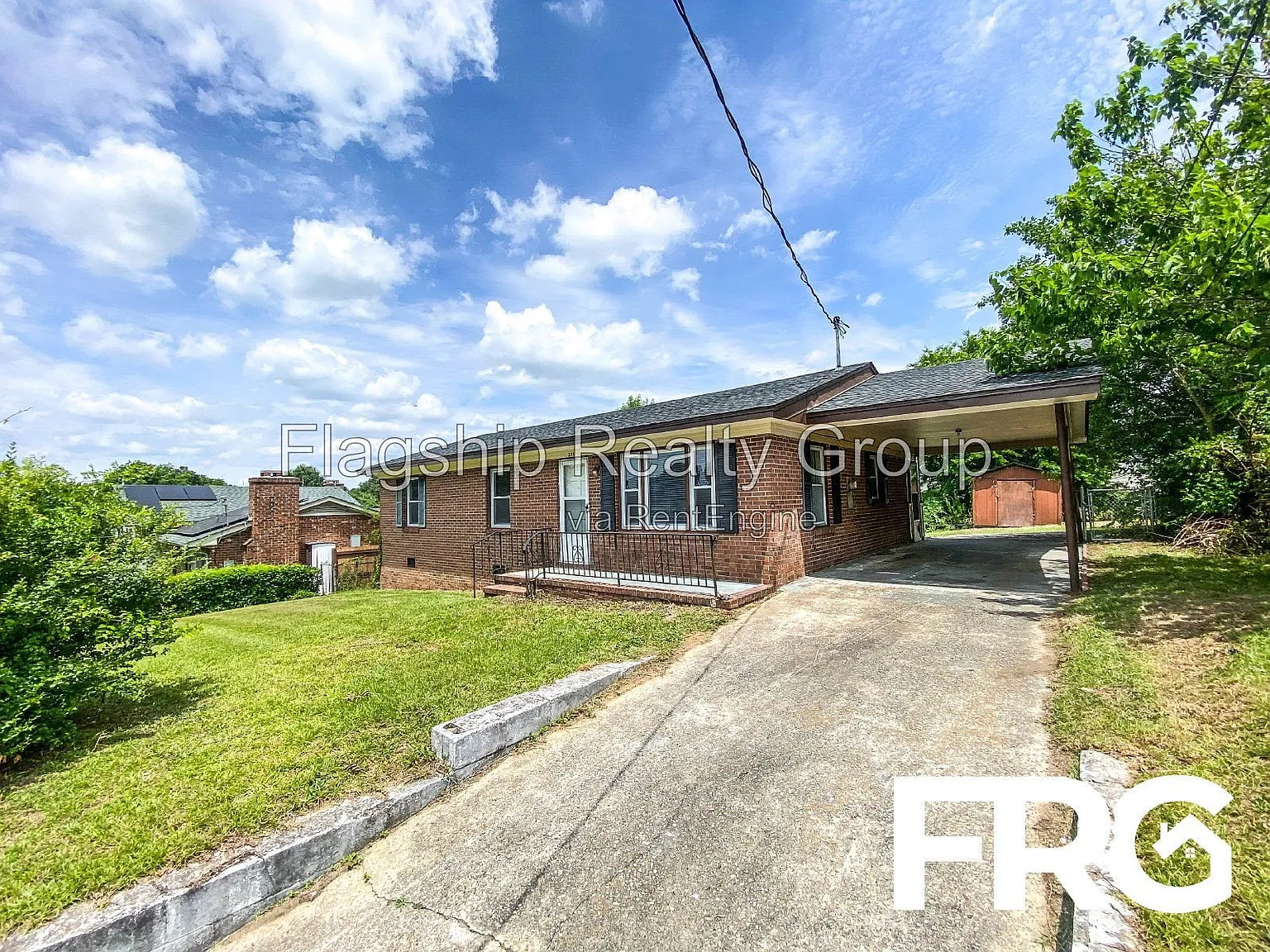 3 bed, 1.0 bath, 1050 sqft, $1,195 — Photo 1