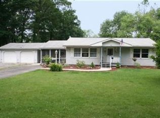 3058 Edgewood St, Portage, IN 46368