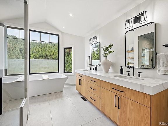 3rd image of 1922 Baldy Lane