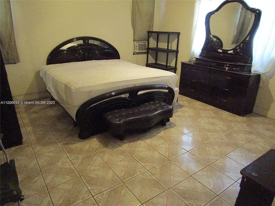 1st image of 1150 NE 129th St #1150