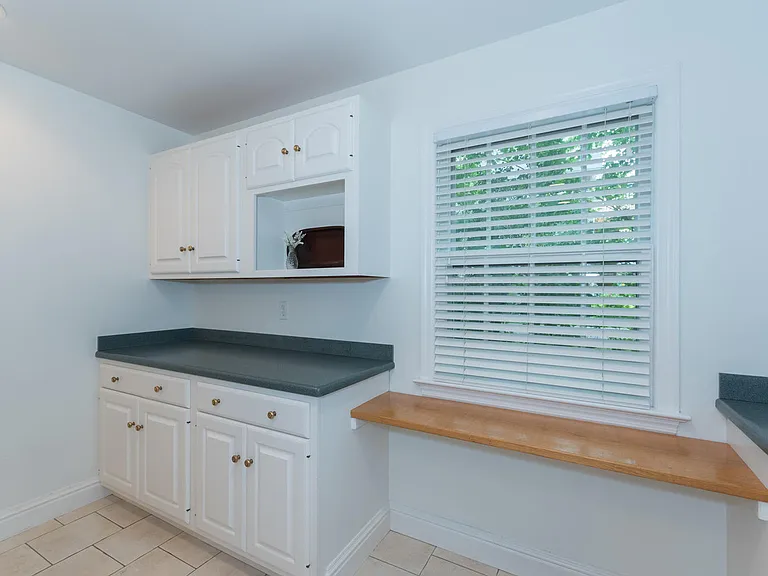 74 Grove St — Photo 10