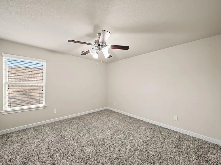 19119 Arcadia Cove Ct — Photo 22