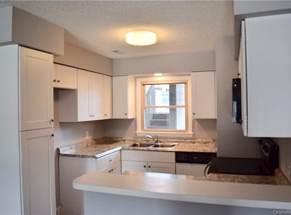 5th image of 9809 Emerald Point Dr #9809-1