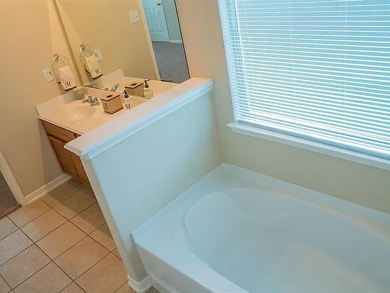 8002 Arapahoe Ridge Ln — Photo 8