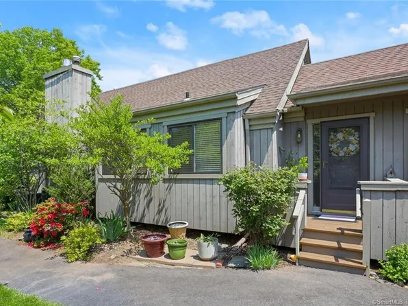 241 South Trail #B, Stratford, CT 06614