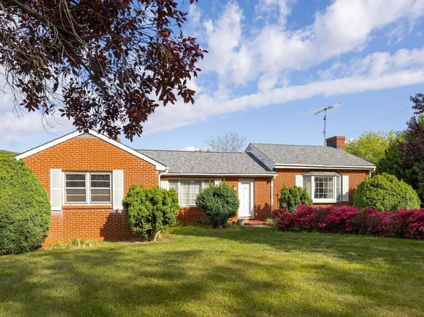 18188 Lovers Ln, Gordonsville, VA 22942