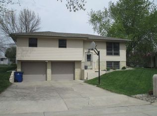 2402 Clearfield Dr, Norfolk, NE 68701