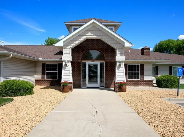 1085 Dale St SW APT 119, Hutchinson, MN 55350