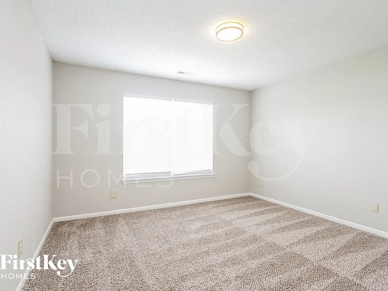 8145 Maple Stream Ln — Photo 14