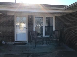 1212 Tallow Ln, Louisville, KY 40214