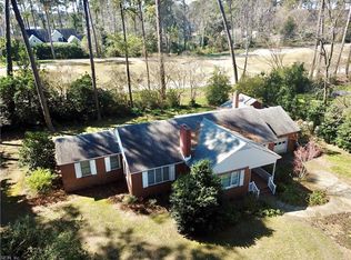 142 Pinewood Rd, Virginia Beach, VA 23451