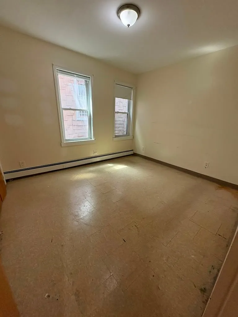 2 bed, 1.0 bath, $2,600 — Photo 2