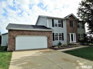818 N Oregon Ave, Morton, IL 61550