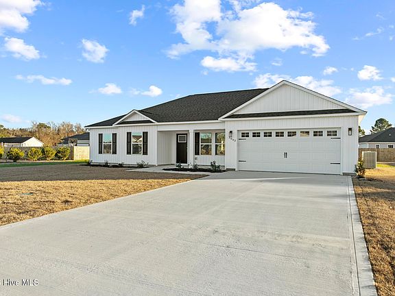 3rd image of 3043 Falcon Court