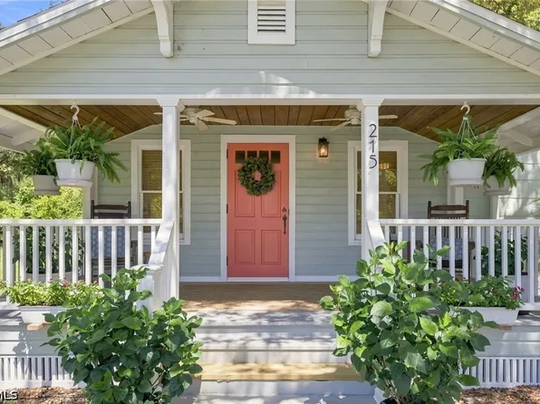 215 Granada Blvd, Fort Myers, FL 33905