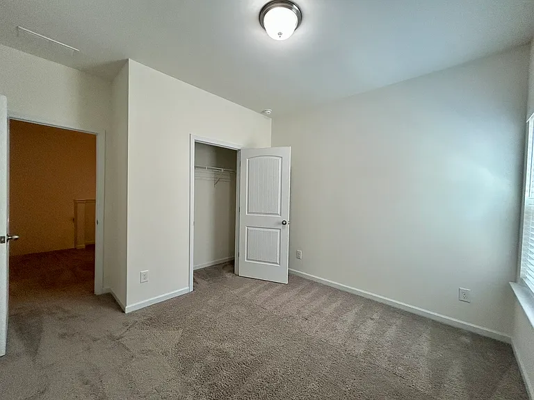 194 Bryon Ln — Photo 35