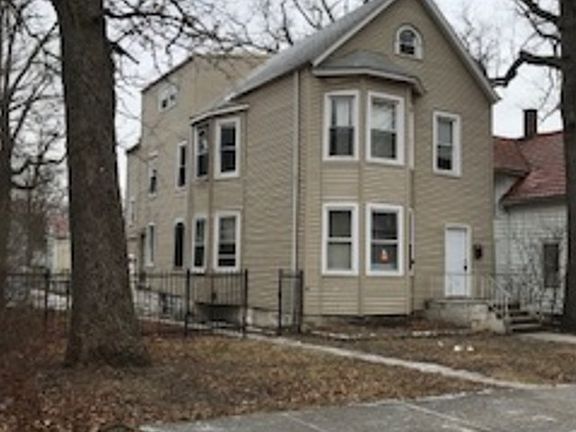 2nd image of 1658 Thorn St