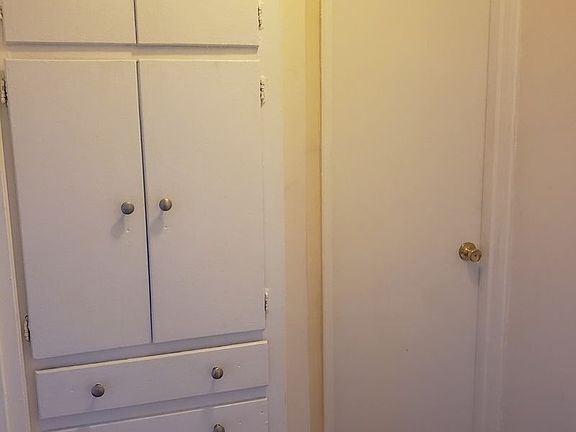 5th image of 465 E 7th St APT 4T