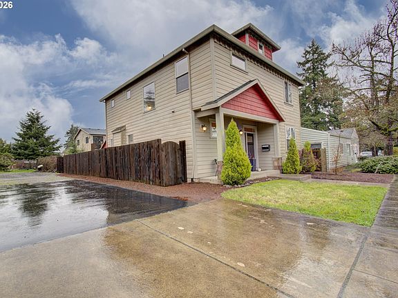 4th image of 6529 SE Reedway St