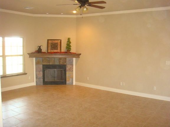 3rd image of 1211 Applecreek Dr