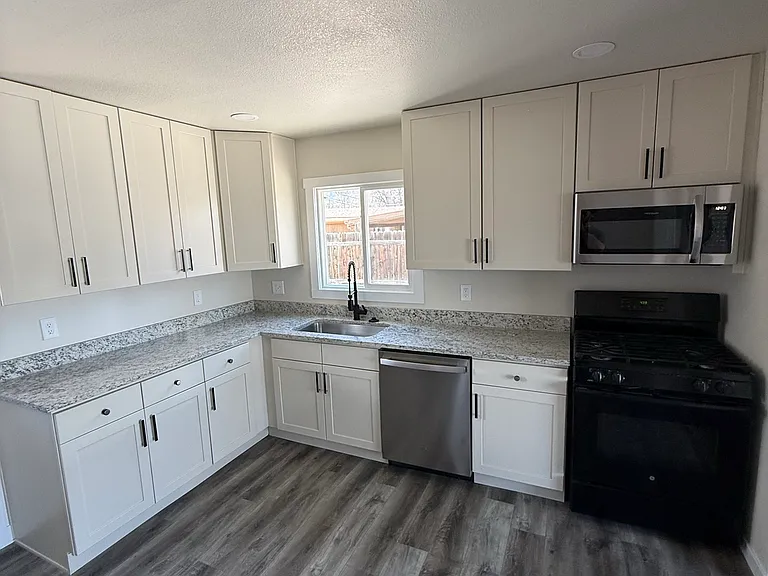 1305 Rockwood Ave — Photo 12