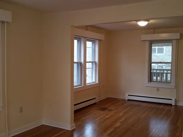 78 E Allen St, Winooski, VT 05404