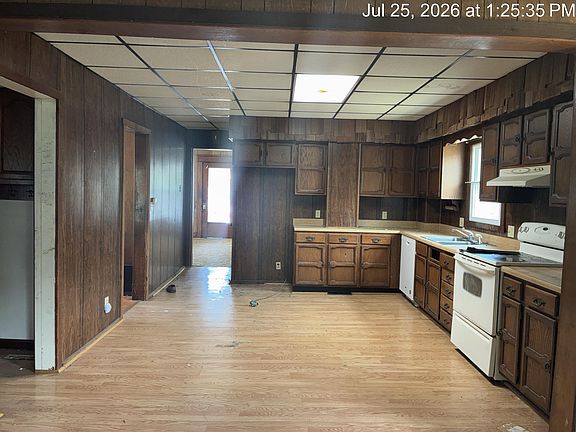 5th image of 617 Fulton St