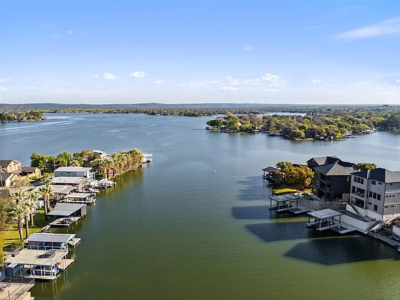 4th image of 175 Pointview Dr
