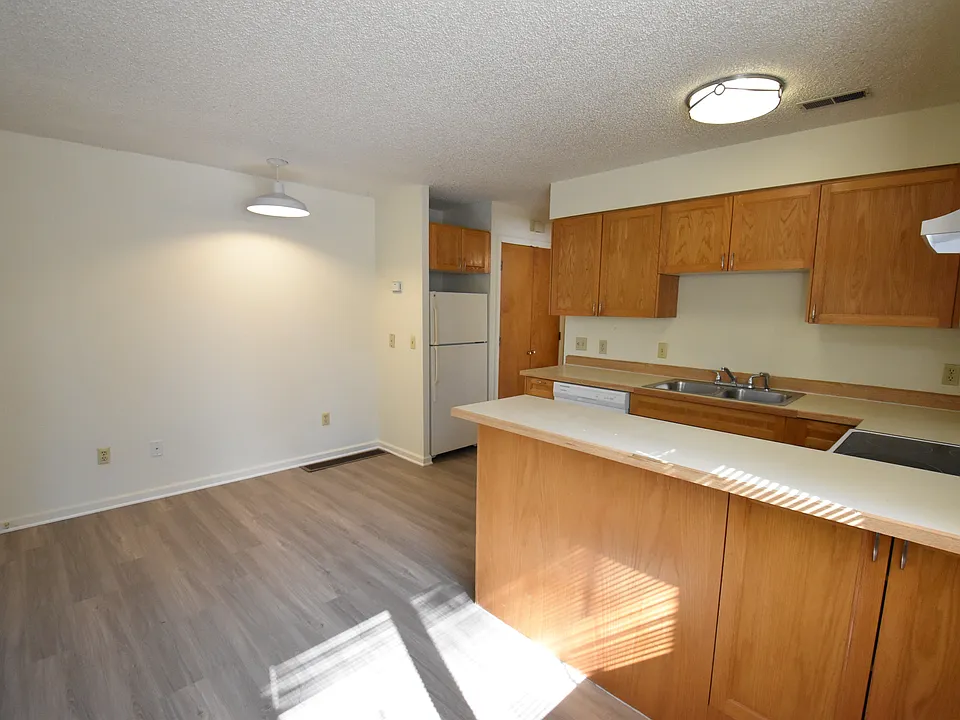 1921 Walnut St #102