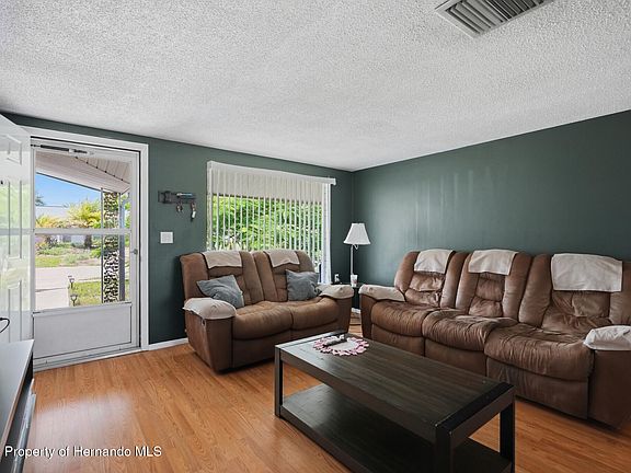 3rd image of 5334 Casino Dr