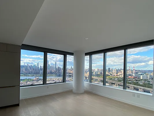 Rented by Chase Global Realty Corp | media 9