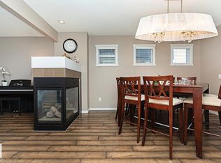 1117 Chapelle Blvd SW, Edmonton, AB T6W 2K7